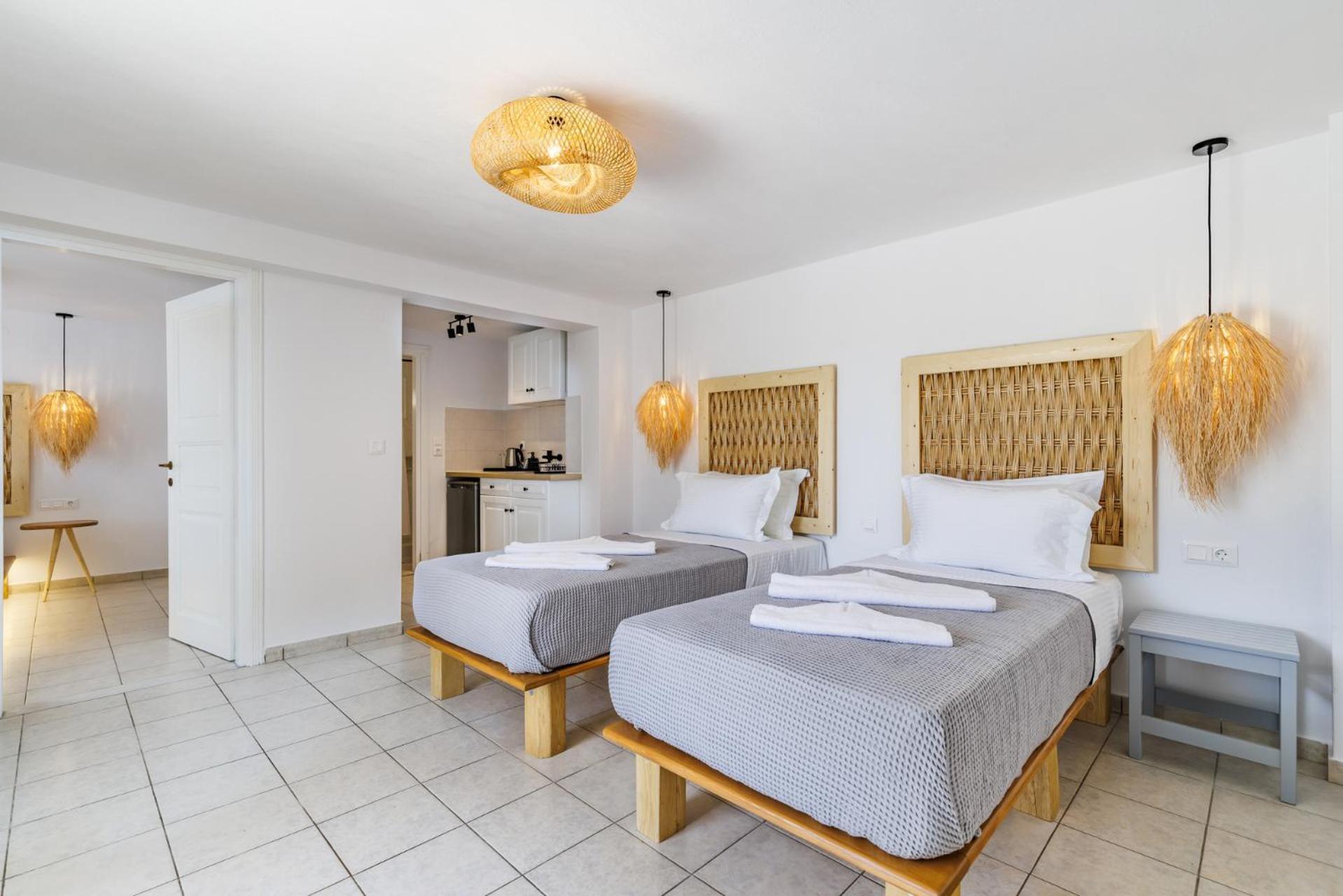 Ourania Studios & Apartments Skopelos Town Exterior photo
