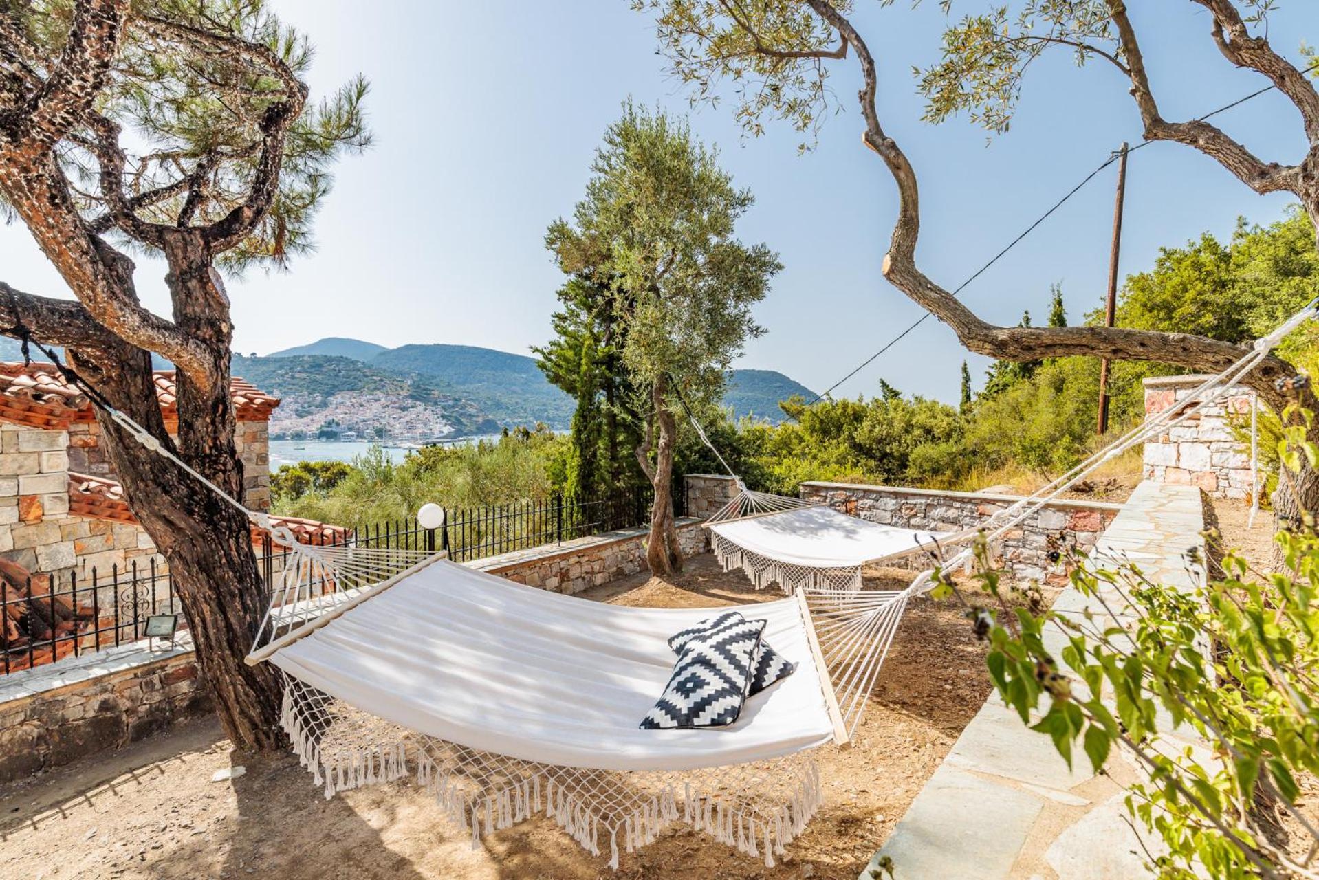 Ourania Studios & Apartments Skopelos Town Exterior photo