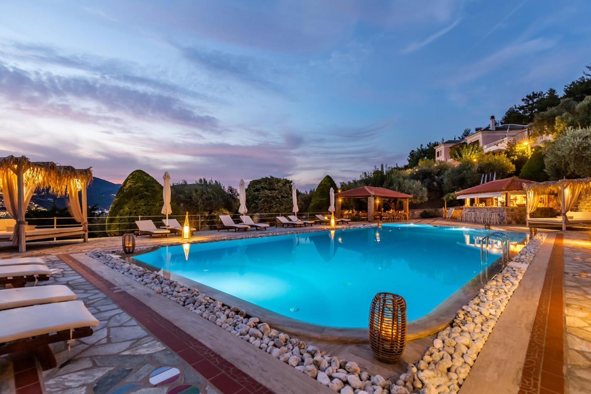 Ourania Studios & Apartments Skopelos Town Exterior photo