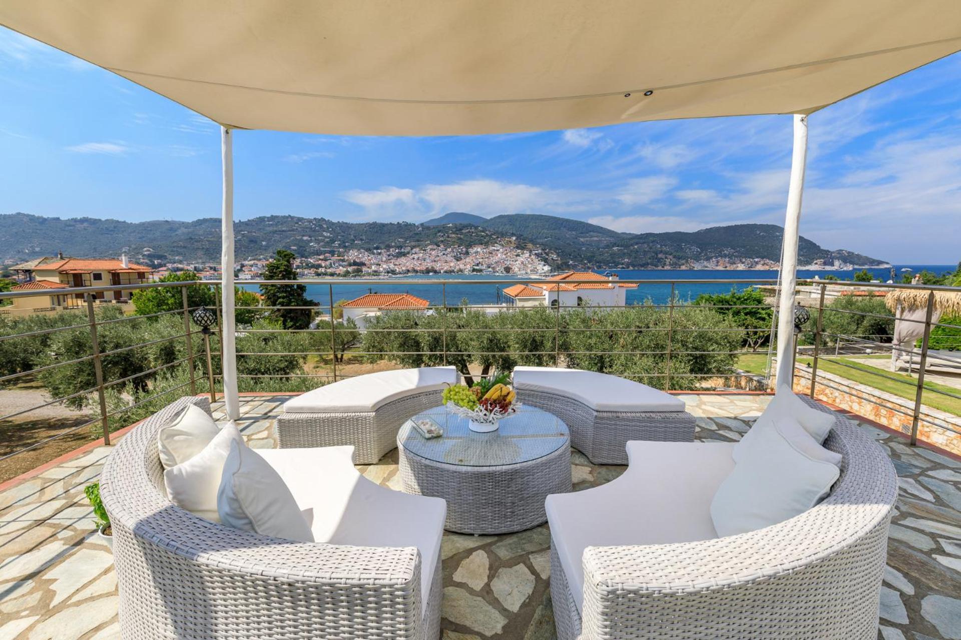 Ourania Studios & Apartments Skopelos Town Exterior photo