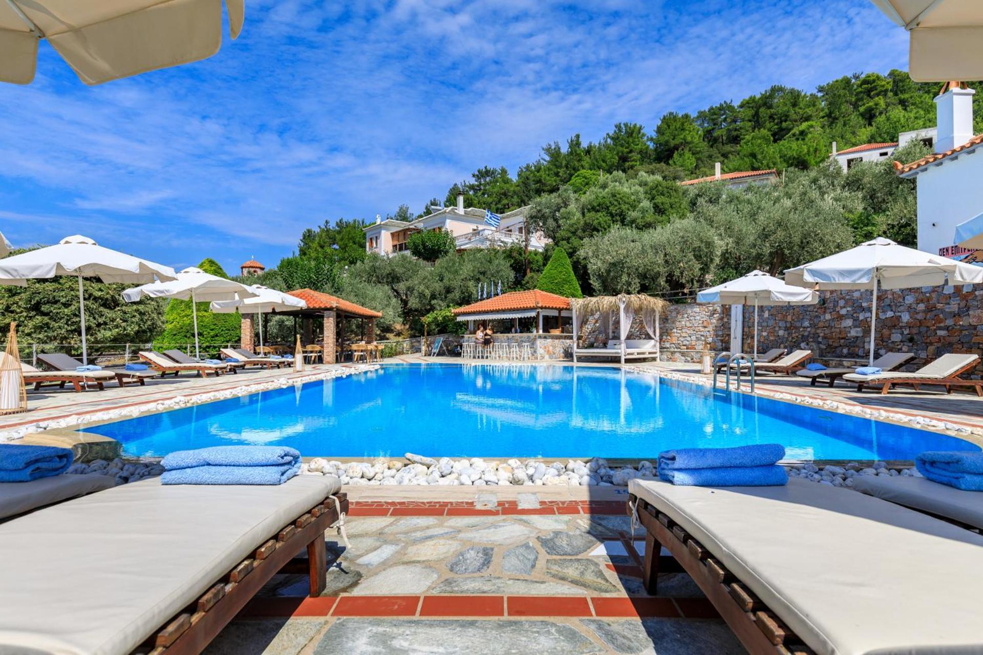 Ourania Studios & Apartments Skopelos Town Exterior photo
