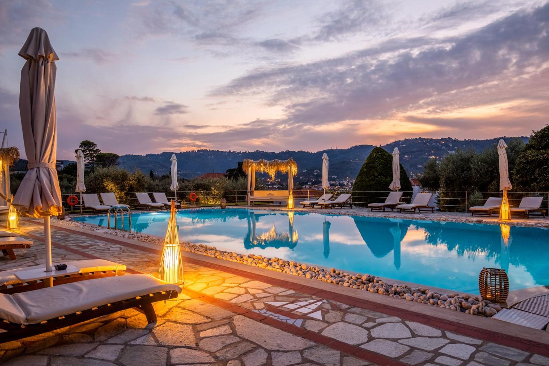 Ourania Studios & Apartments Skopelos Town Exterior photo