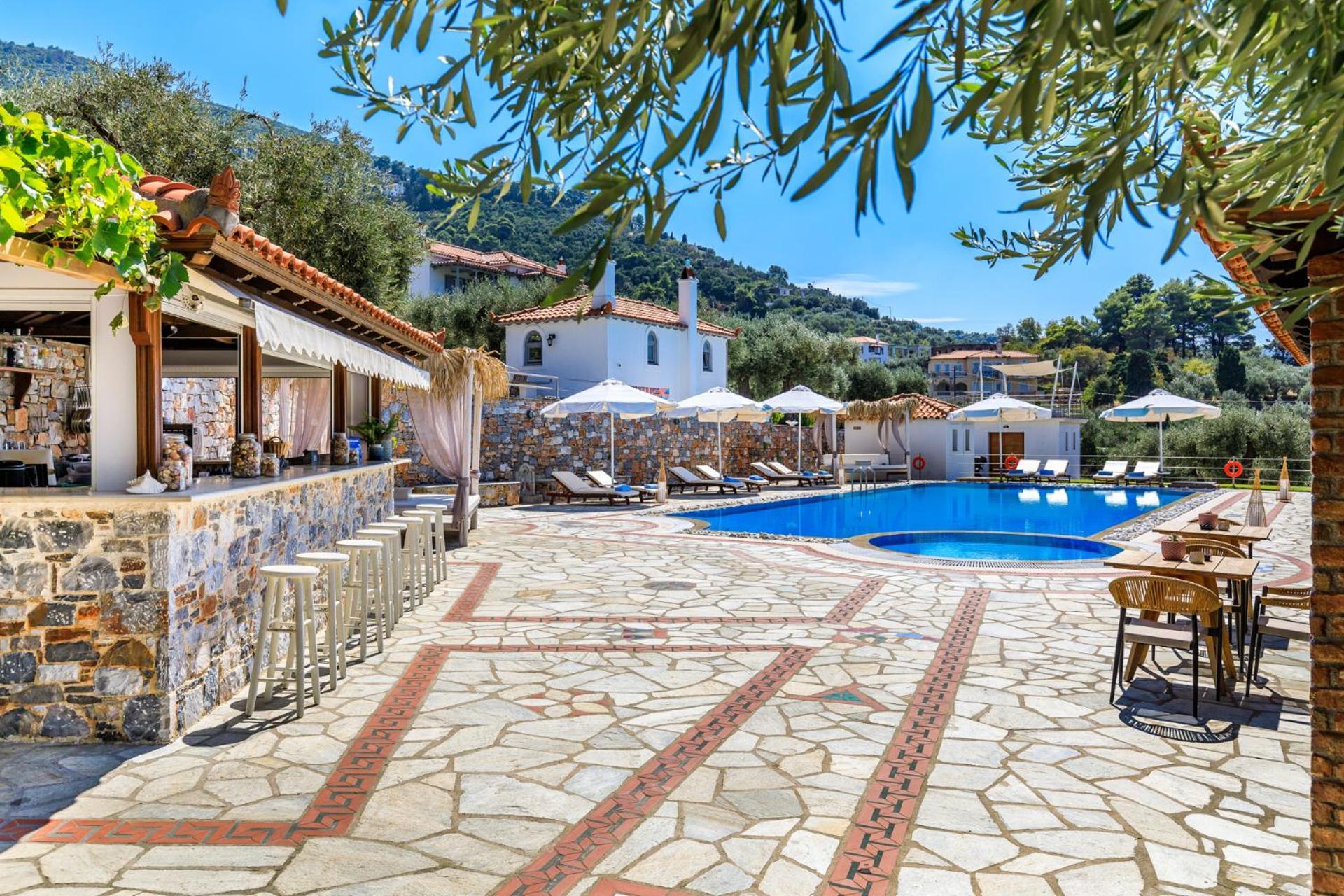 Ourania Studios & Apartments Skopelos Town Exterior photo