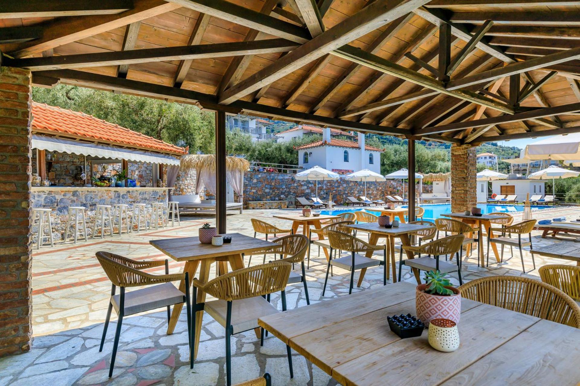 Ourania Studios & Apartments Skopelos Town Exterior photo
